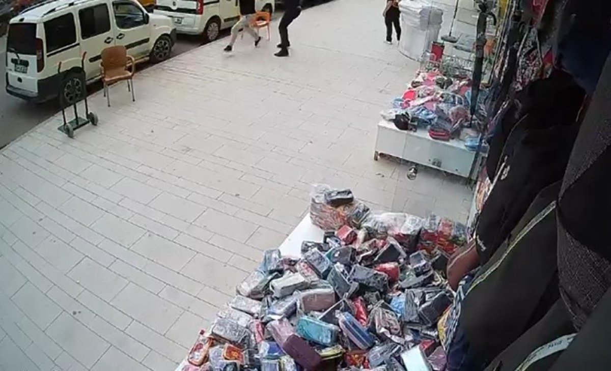 Polisten kaçan şüpheliyi vatandaş yakaladı, o anlar kamerada
